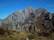 58 siamo sul versante est con vista in Grignone ...